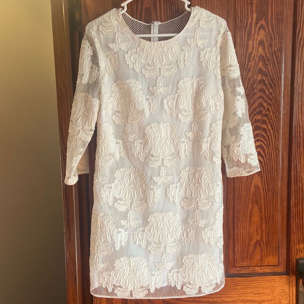 Sachin & Babi size 6 mini long sleeve lace dress